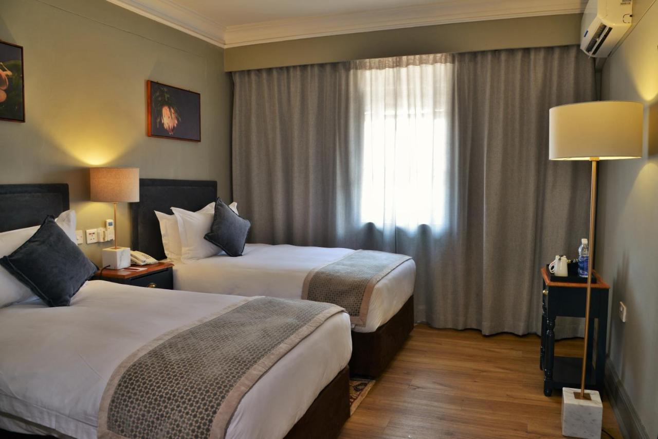 Cresta Jameson Hotel Harare Bagian luar foto